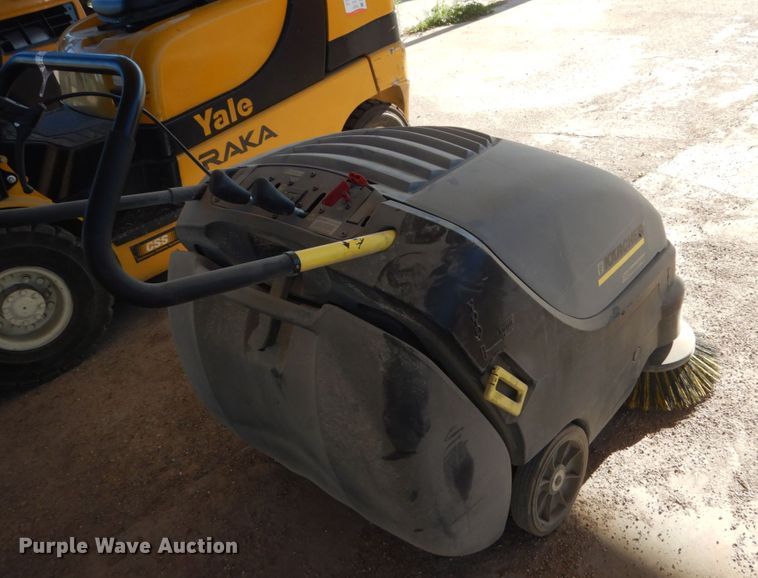 image for item FT9082 Karcher floor sweeper