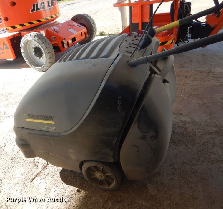 image for item FT9082 Karcher floor sweeper