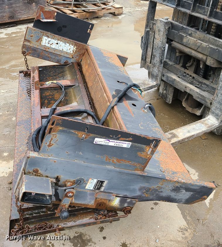 image for item FX9531 Tommy Gate 60 end gate lift