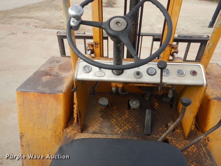 image for item GD9126 Hyster 194A forklift
