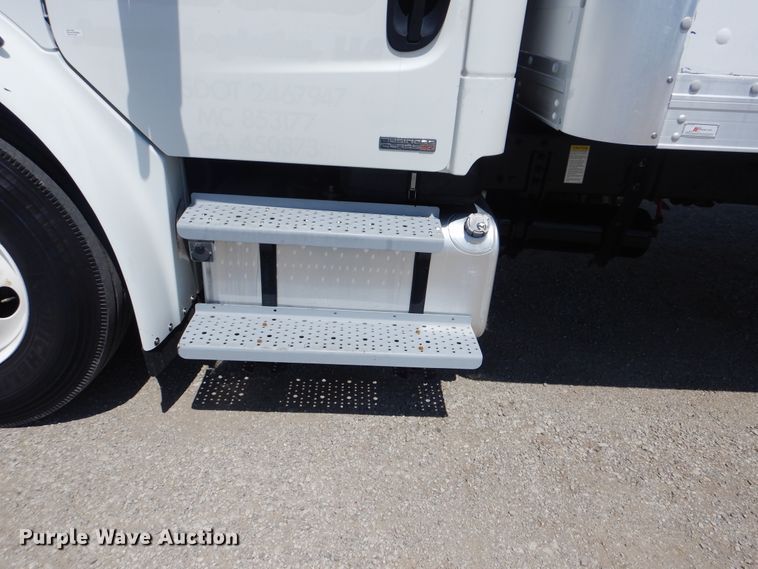 image for item GM9092 2010 Freightliner M2 106  box truck