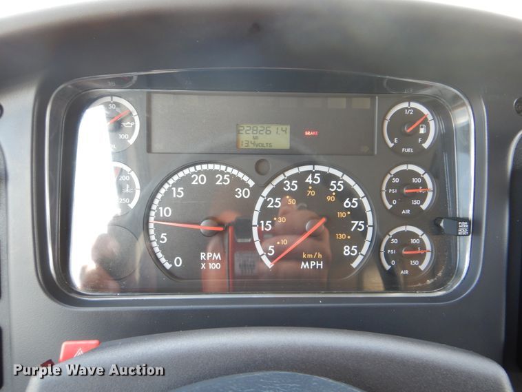 image for item GM9092 2010 Freightliner M2 106  box truck