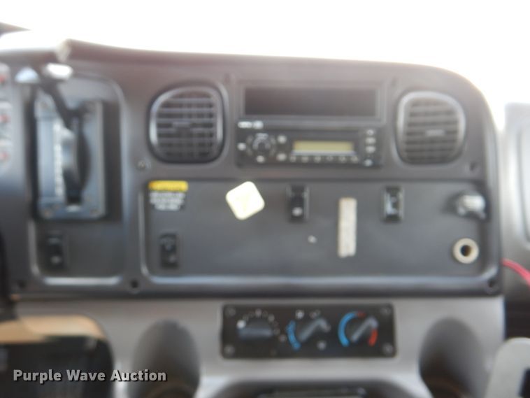 image for item GM9092 2010 Freightliner M2 106  box truck