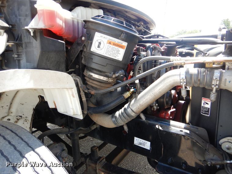 image for item GM9092 2010 Freightliner M2 106  box truck