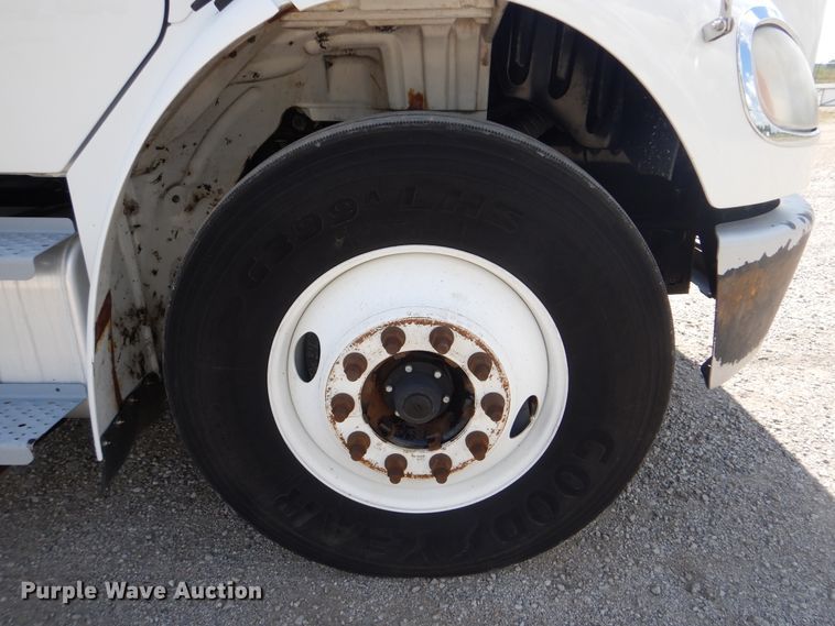 image for item GM9092 2010 Freightliner M2 106  box truck