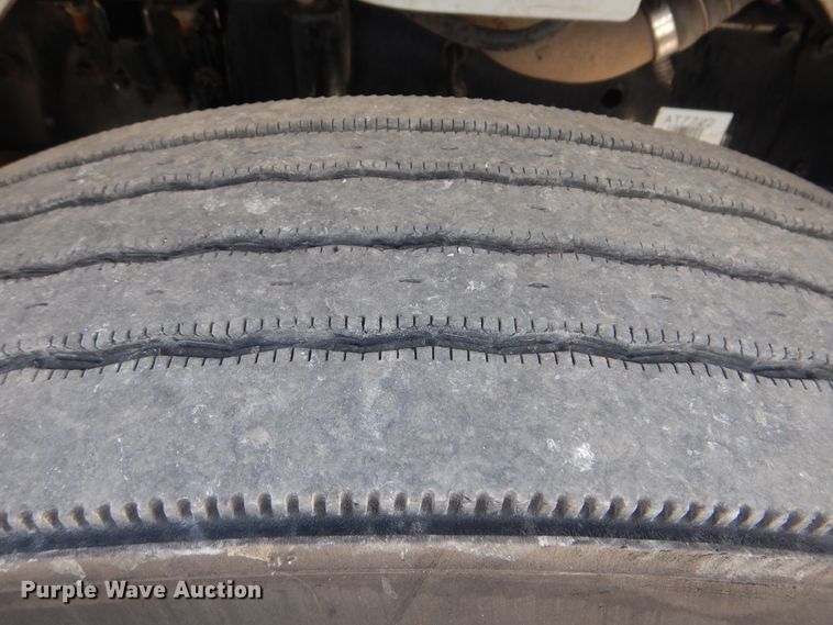 image for item GM9092 2010 Freightliner M2 106  box truck