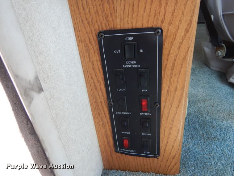 image for item GM9098 2001 Spartan Marlin  RV