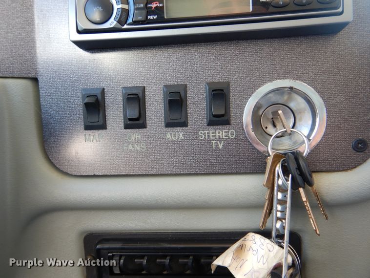 image for item GM9098 2001 Spartan Marlin  RV