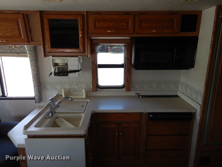 image for item GM9098 2001 Spartan Marlin  RV