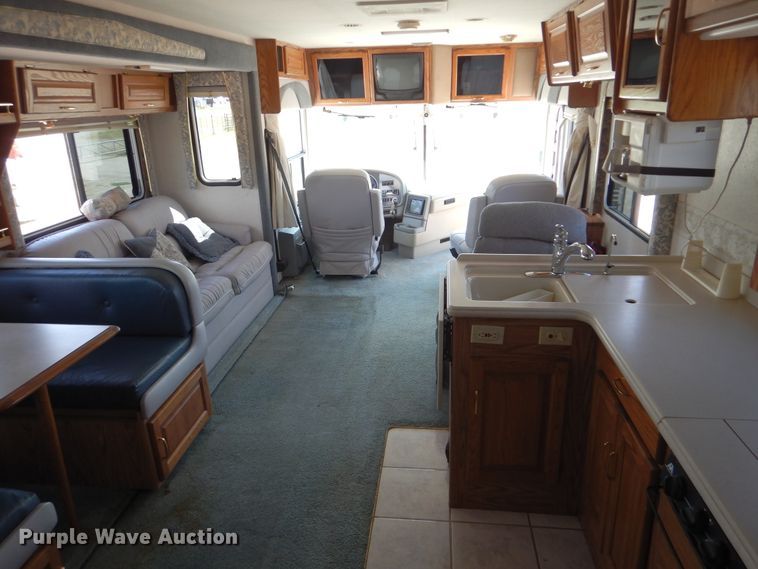 image for item GM9098 2001 Spartan Marlin  RV