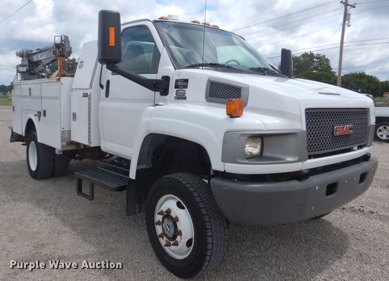 image for item GM9107 2008 GMC C5500  utility truck with crane