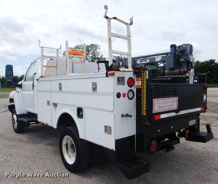 image for item GM9107 2008 GMC C5500  utility truck with crane
