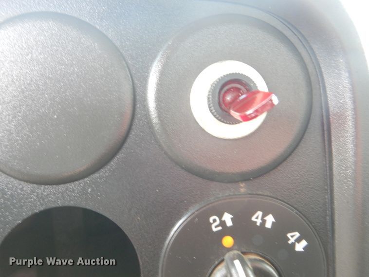 image for item GM9107 2008 GMC C5500  utility truck with crane