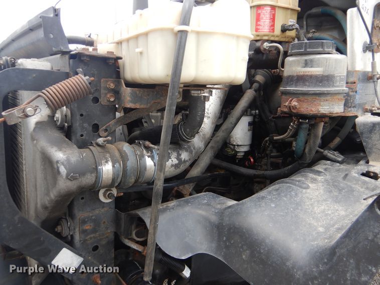 image for item GM9107 2008 GMC C5500  utility truck with crane