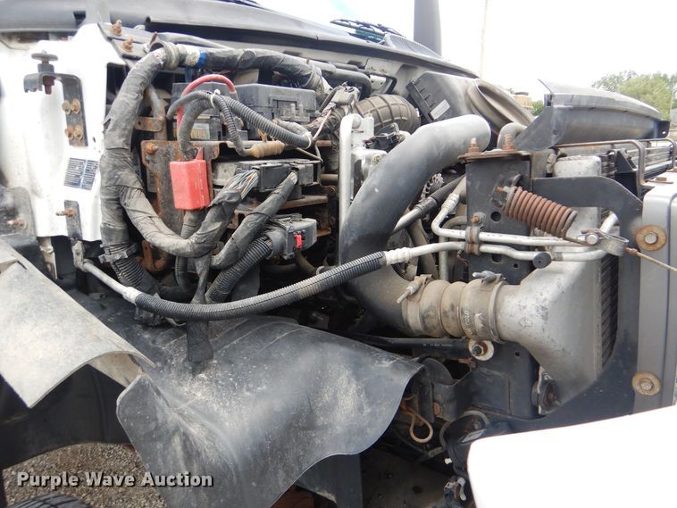 image for item GM9107 2008 GMC C5500  utility truck with crane