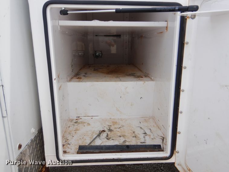 image for item GM9107 2008 GMC C5500  utility truck with crane