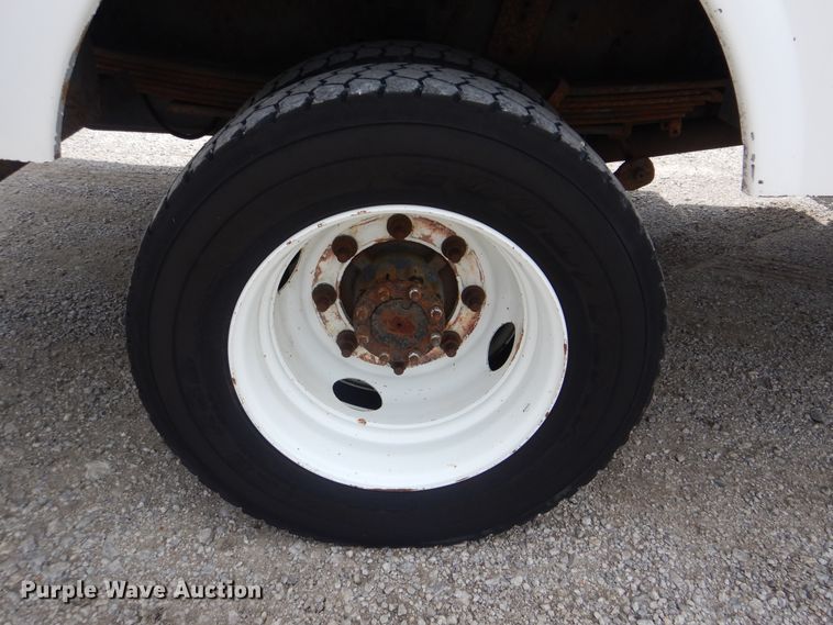 image for item GM9107 2008 GMC C5500  utility truck with crane