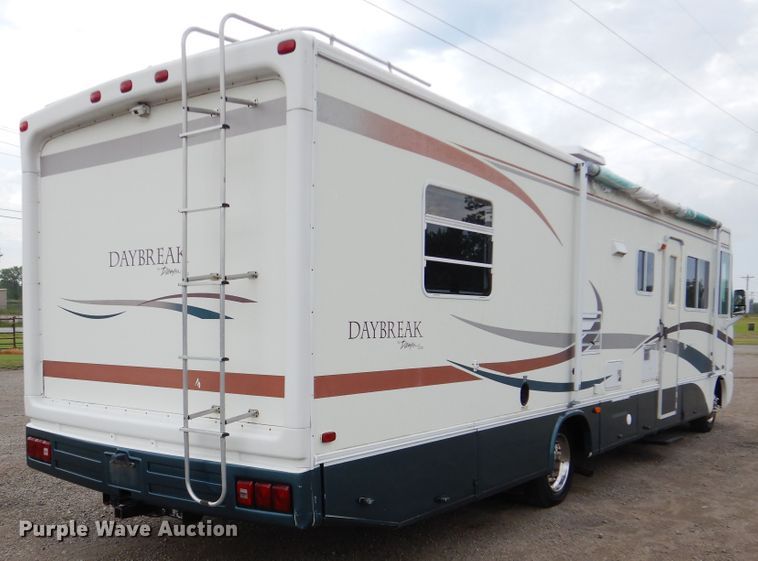 image for item GM9109 2002 Damon Daybreak  RV