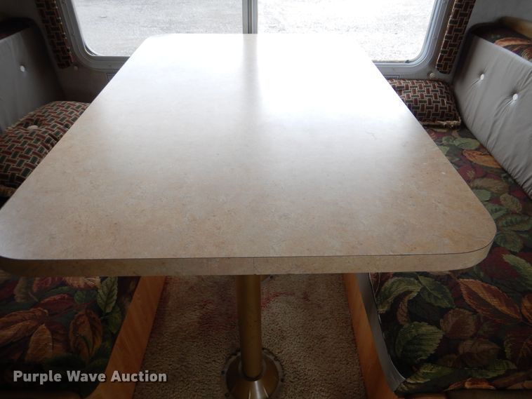 image for item GM9109 2002 Damon Daybreak  RV