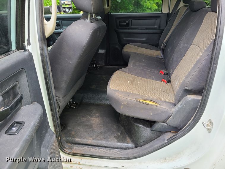 image for item GO9310 2011 Dodge Ram 5500  flatbed truck