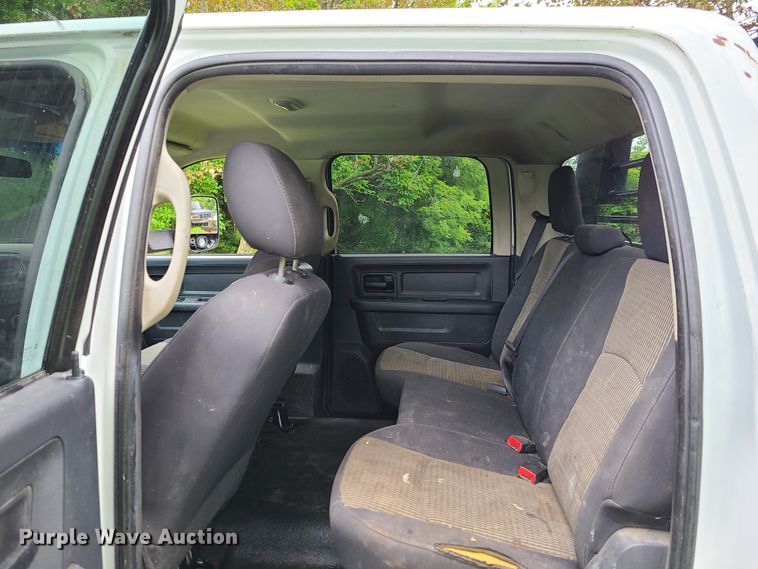 image for item GO9310 2011 Dodge Ram 5500  flatbed truck