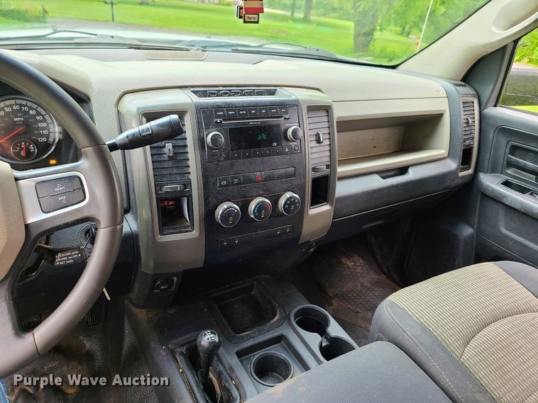 image for item GO9310 2011 Dodge Ram 5500  flatbed truck