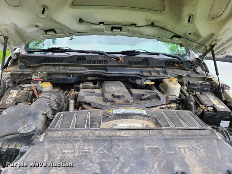 image for item GO9310 2011 Dodge Ram 5500  flatbed truck