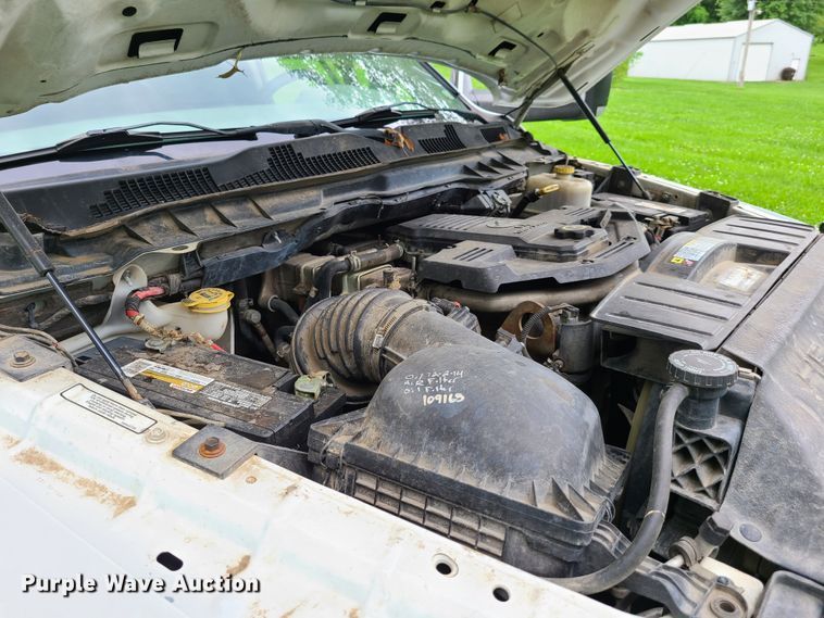 image for item GO9310 2011 Dodge Ram 5500  flatbed truck