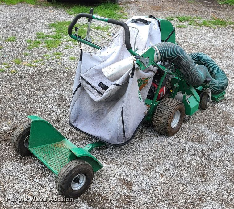 image for item GO9312 Billy Goat VQ1002SP leaf vacuum