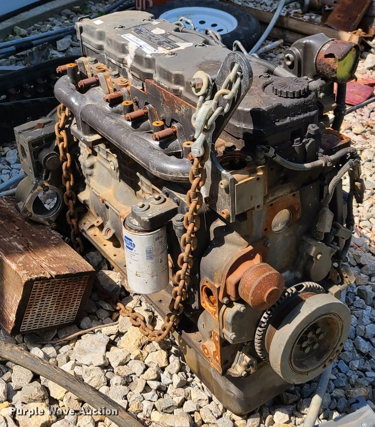 image for item GP9225 (2) six cylinder diesel engines