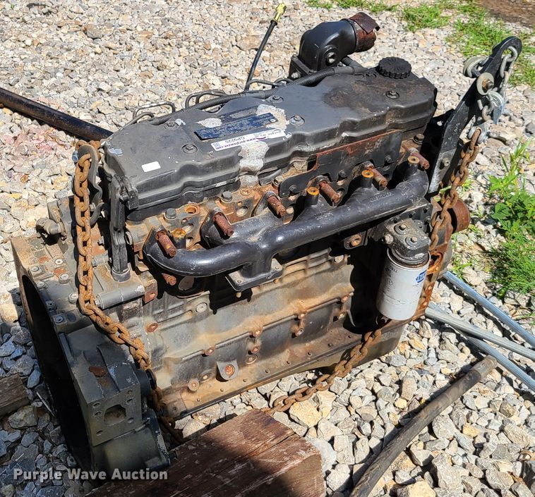 image for item GP9225 (2) six cylinder diesel engines