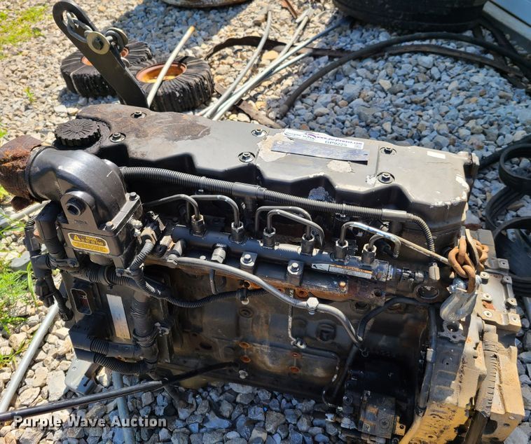 image for item GP9225 (2) six cylinder diesel engines