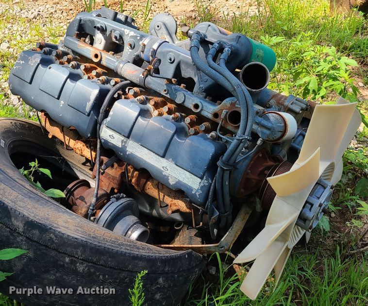 image for item GP9225 (2) six cylinder diesel engines