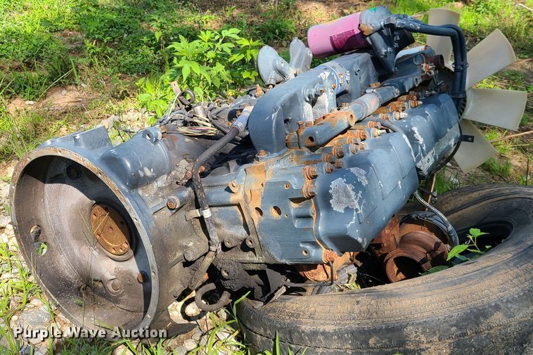 image for item GP9225 (2) six cylinder diesel engines