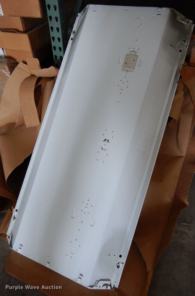 image for item GQ9748 (60) light fixtures