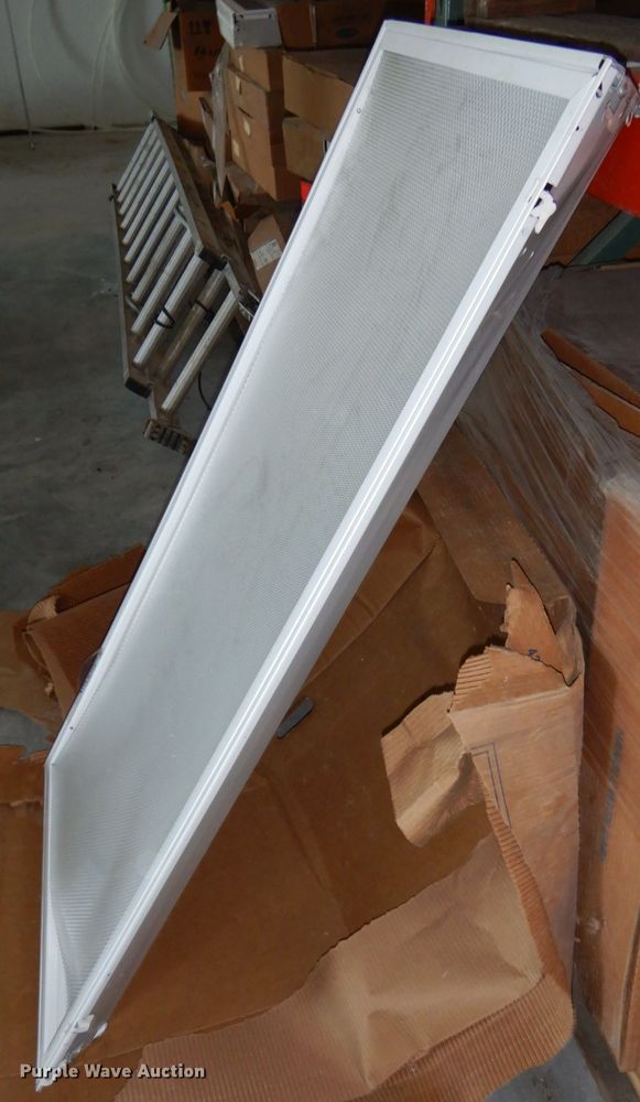 image for item GQ9748 (60) light fixtures