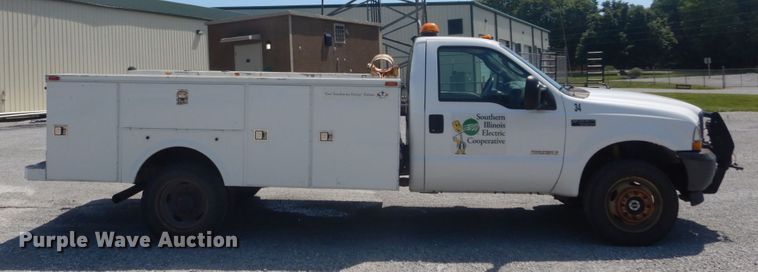 image for item GV9118 2004 Ford F550 Super Duty XL  utility truck