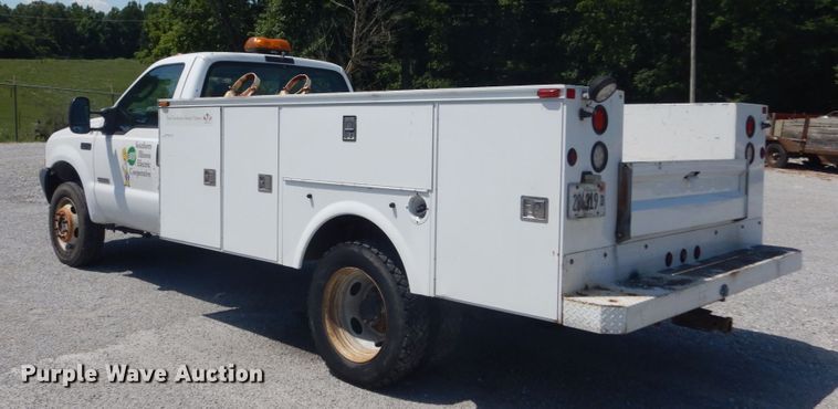 image for item GV9118 2004 Ford F550 Super Duty XL  utility truck