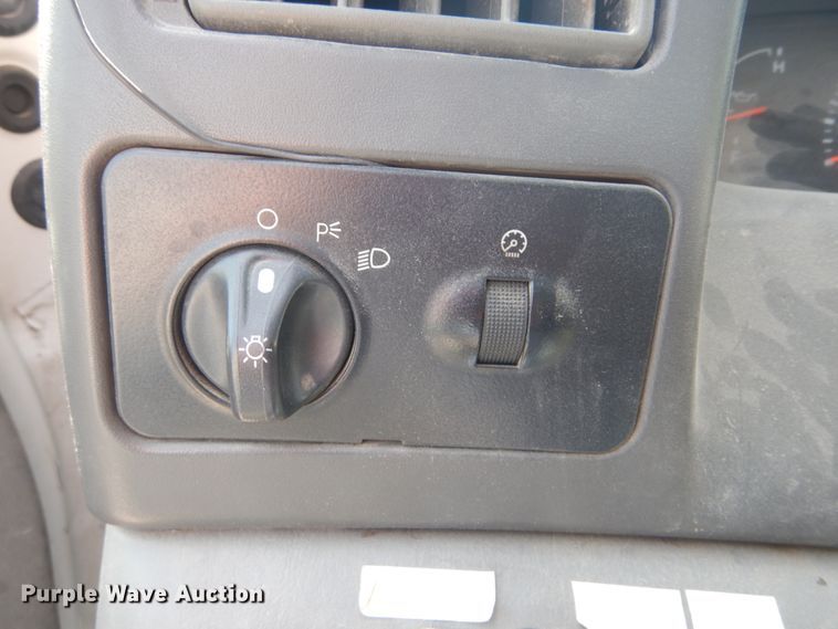 image for item GV9118 2004 Ford F550 Super Duty XL  utility truck