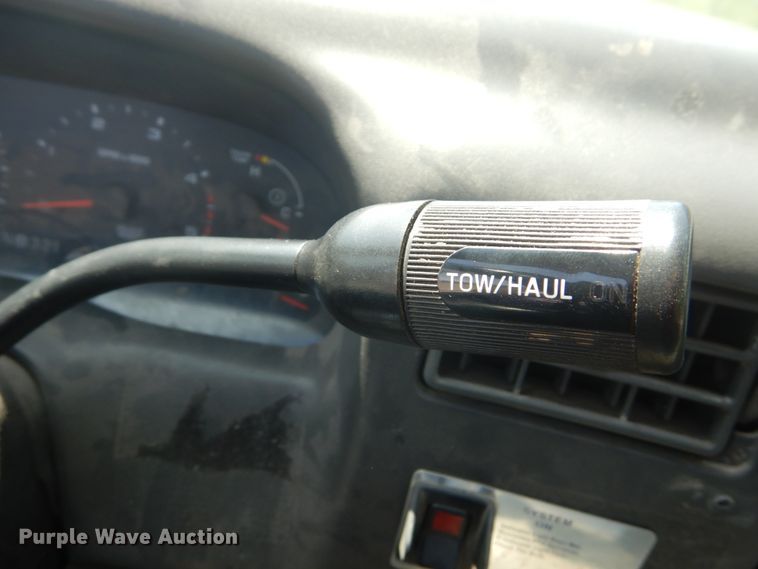 image for item GV9118 2004 Ford F550 Super Duty XL  utility truck