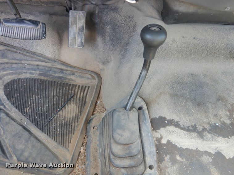 image for item GV9118 2004 Ford F550 Super Duty XL  utility truck