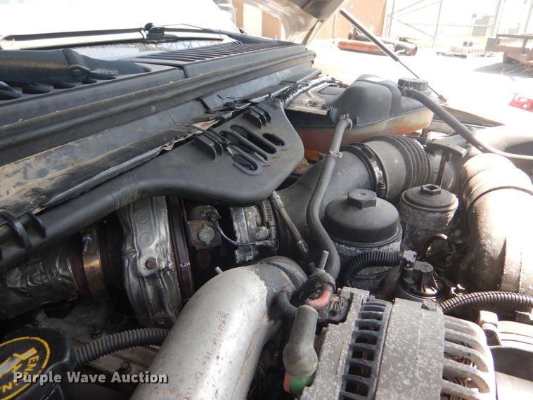 image for item GV9118 2004 Ford F550 Super Duty XL  utility truck