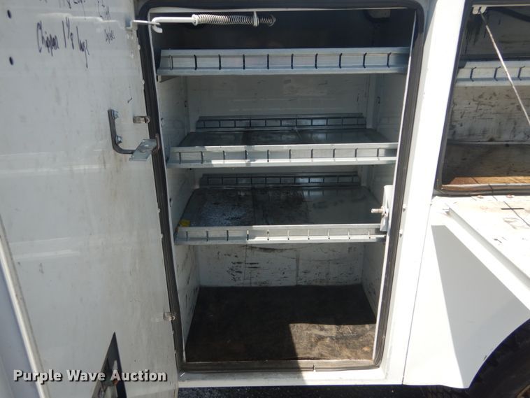 image for item GV9118 2004 Ford F550 Super Duty XL  utility truck