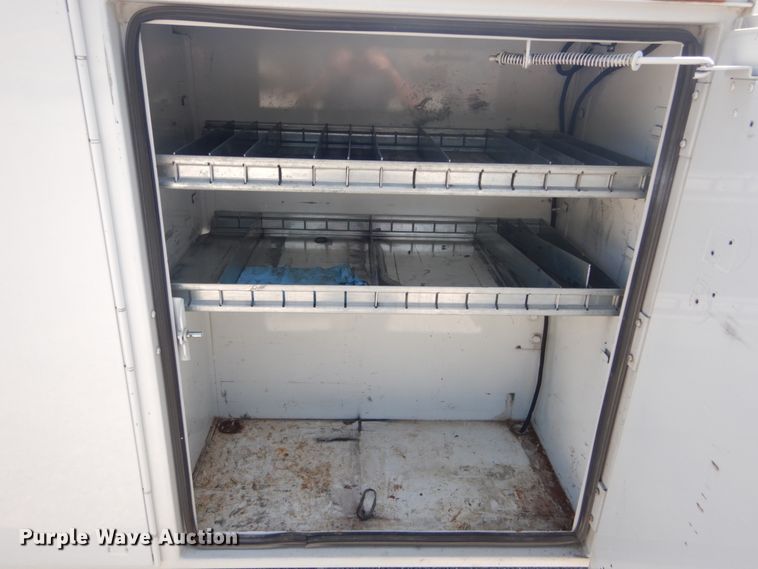 image for item GV9118 2004 Ford F550 Super Duty XL  utility truck