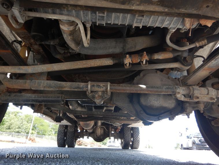 image for item GV9118 2004 Ford F550 Super Duty XL  utility truck