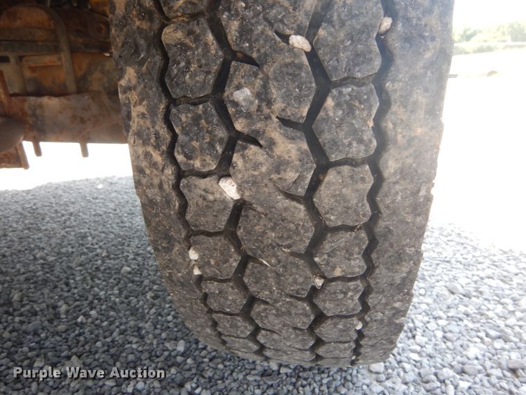 image for item GV9118 2004 Ford F550 Super Duty XL  utility truck