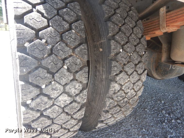 image for item GV9118 2004 Ford F550 Super Duty XL  utility truck