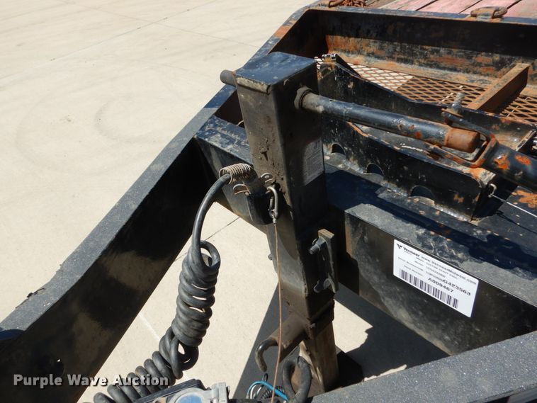 image for item GV9175 2015 Lucon equipment trailer