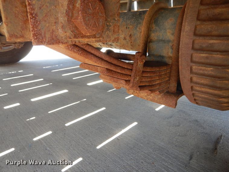 image for item GV9175 2015 Lucon equipment trailer