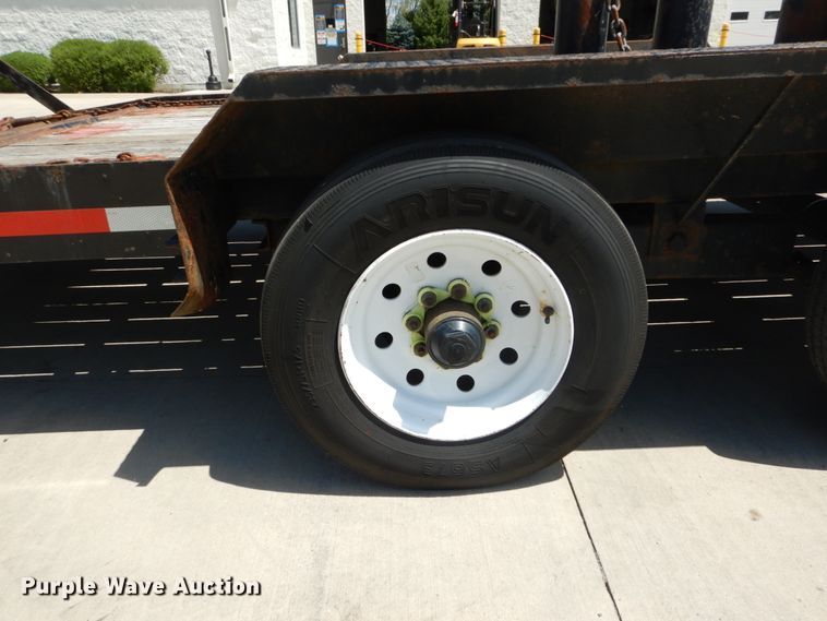 image for item GV9175 2015 Lucon equipment trailer